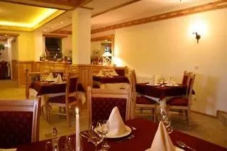 Manoir Mignon Hotel 4*